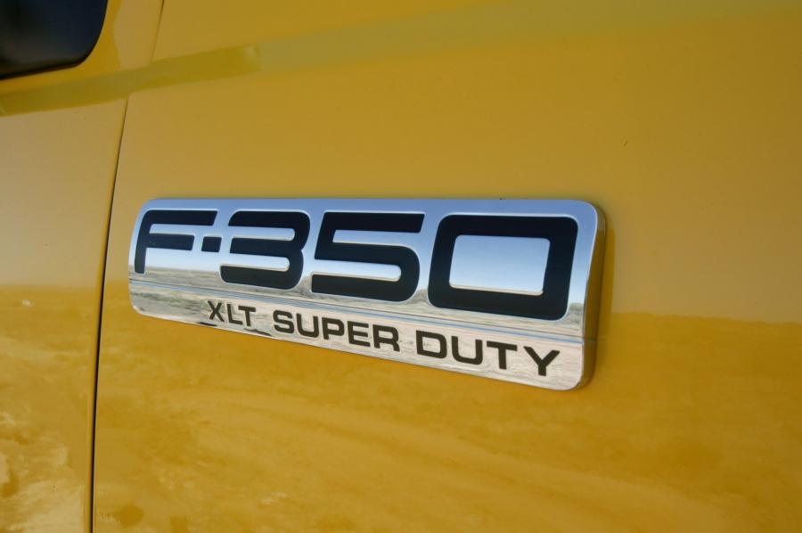  Ford F-350 Super Duty 2005 года  (фото 24 из 39)